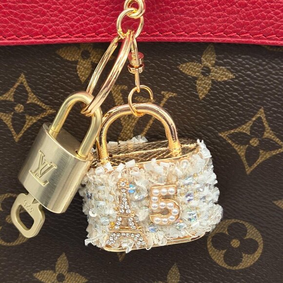100% Auth Louis Vuitton Lock & Key with unbranded Bagcharm, Keycharm, Keychain - Picture 10 of 12
